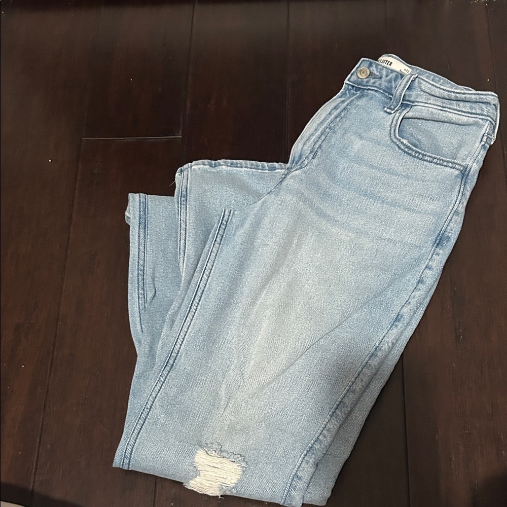 Hollister women’s high rise 90s straight jeans size